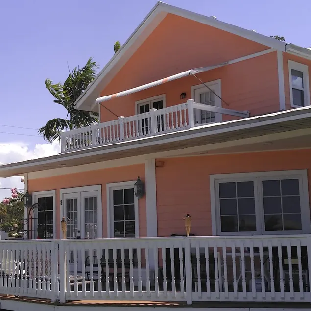 Riverfront Angler Inn in Sebastian - Image 1
