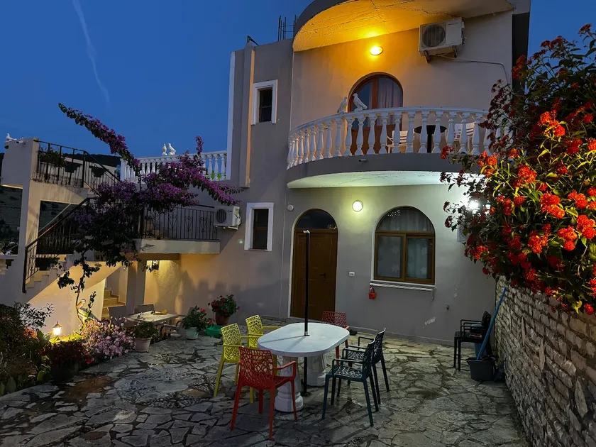 Spacious Villa with 7 bedrooms (Villa Kappa) - Image 1