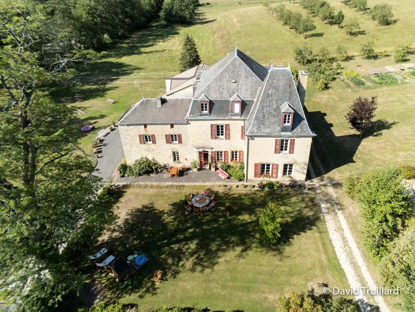 Family House in Lametz with Garden and Leisure Facilities - Image 1
