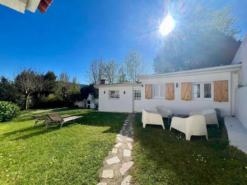 House with garden and parking next to Samil Beach - Image 1