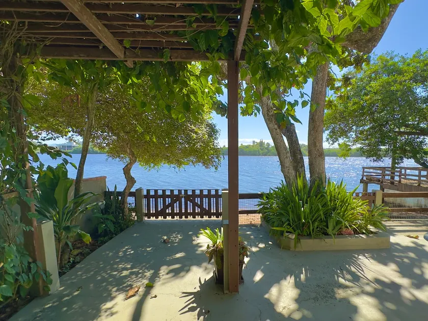 Between the sea and the lagoon - Image 1