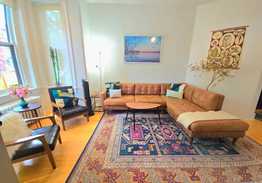 Gorgeous, large, modern 1 BR on Hist. Logan Circle - Image 1