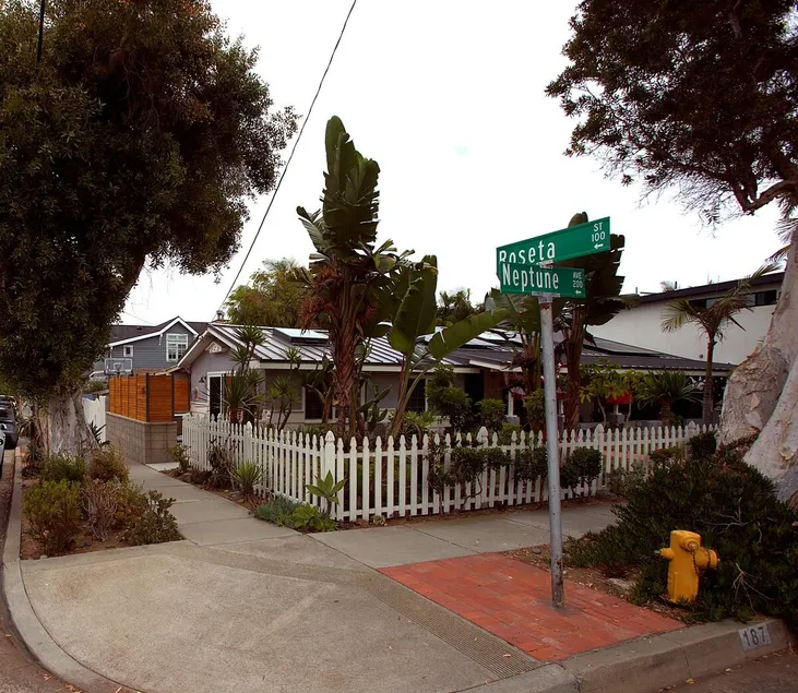 Steps to Beach Bungalow - Image 1