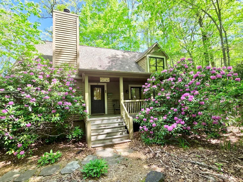 Sleepy Bear Cabin: Tranquil Mountain Cabin w/ Screened Porch in Wildwood Forest - Image 1