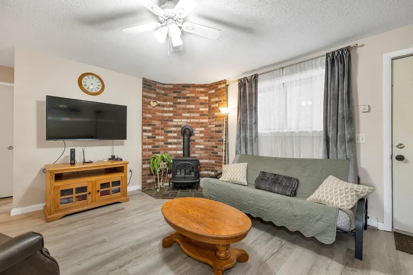 Condo Ideal location. Ski, Shop, Hike. - Image 1