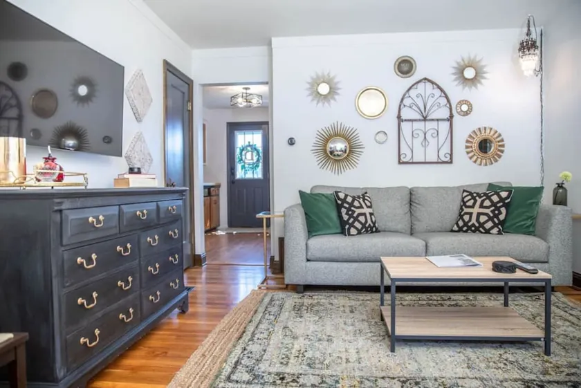 Grandview Heights | Walk to Shops | Dog Friendly - Image 1