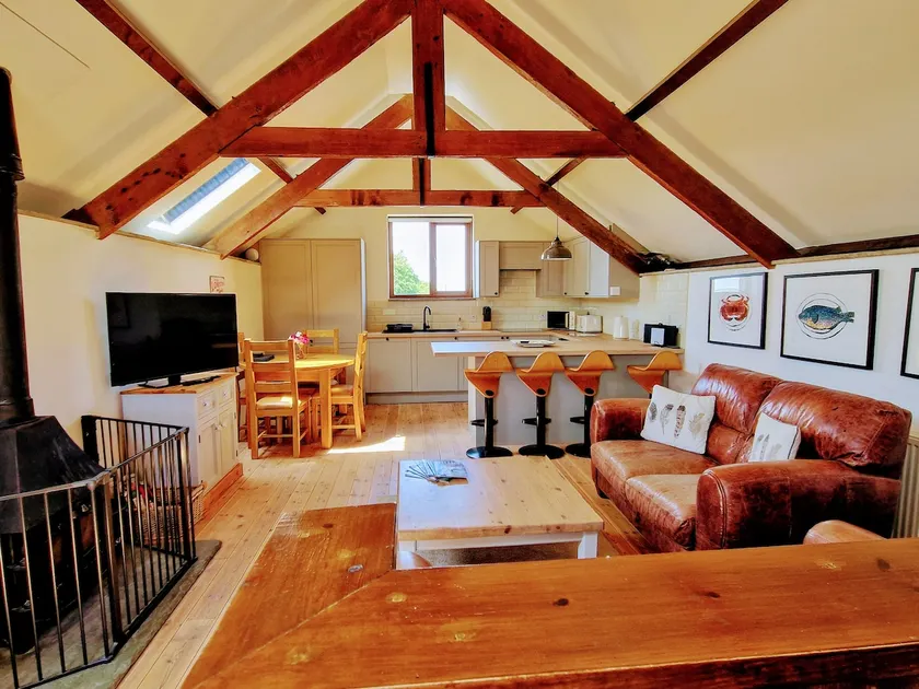 Rural detached barn|woodburner|close to beaches - Image 1