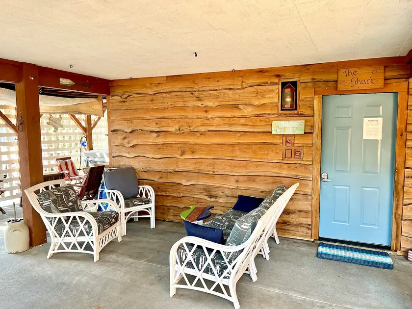 Cozy Shack, Hot Tub,Full Kitchen,Private Entrance! - Image 1