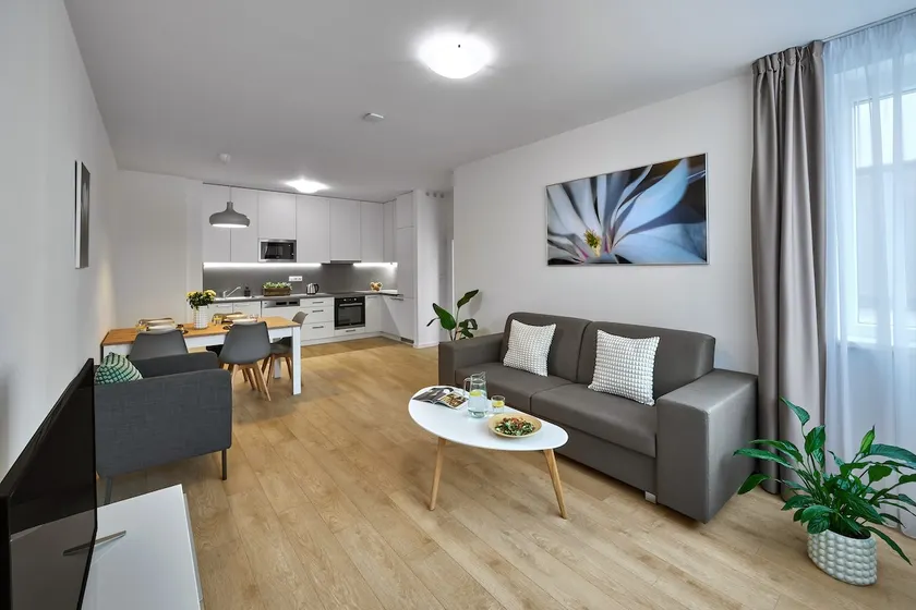 Modern 3 Bedroom Ap.directly at Subway station - Image 1