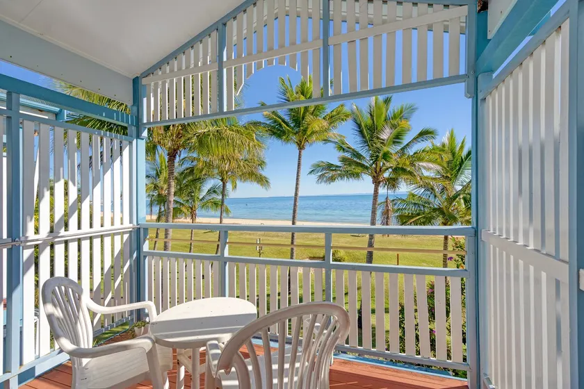 Tangalooma Beachfront Villa 28 - Air Conditioned - Image 1