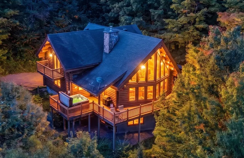 Chalet Serenite Waterfront - Image 1