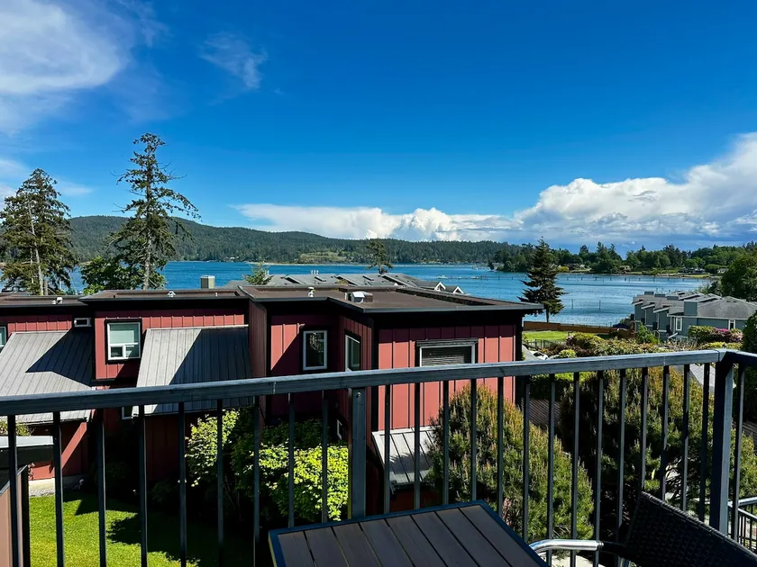 Ocean View Townhome - Sooke Harbour Marina - Image 1