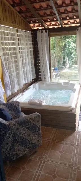 Couple's Suite with Hydromassage Spa near Praia do Rosa - Image 1