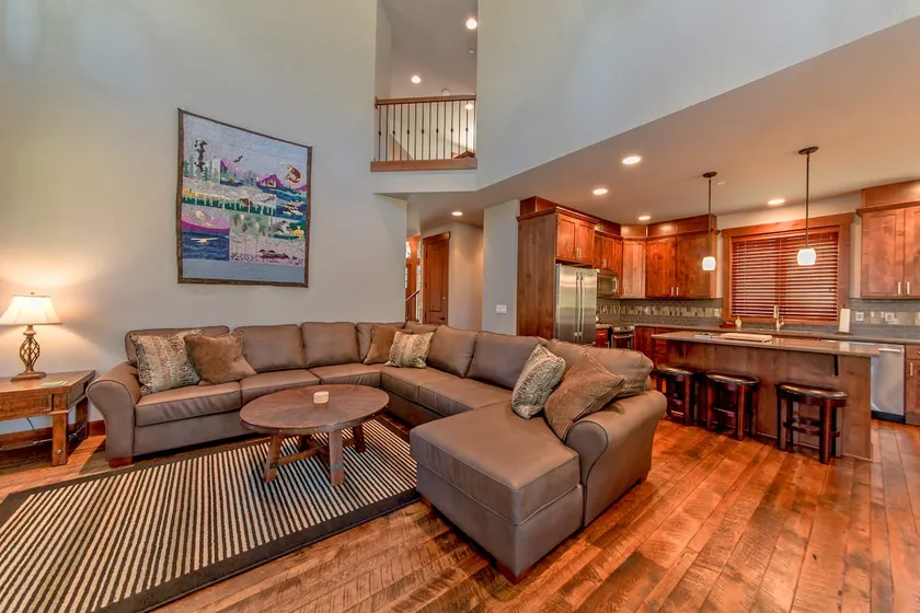 Luxury Home in Suncadia! Great Value * Hot Tub * Specials! - Image 1
