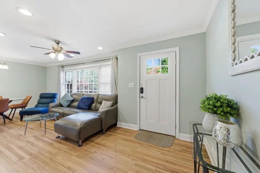 House -Doraville, Chamblee & Atl Flexible check in - Image 1