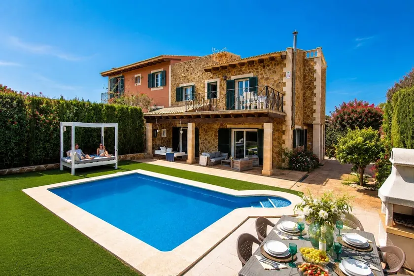 Luxury Petit Villa - Image 1