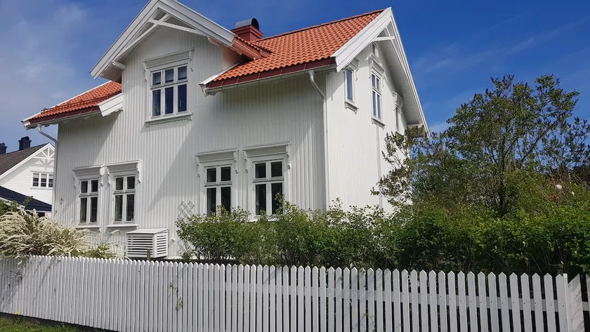 Close to the lake, OCC, golf, working people and 75 min from Oslo. - Image 1