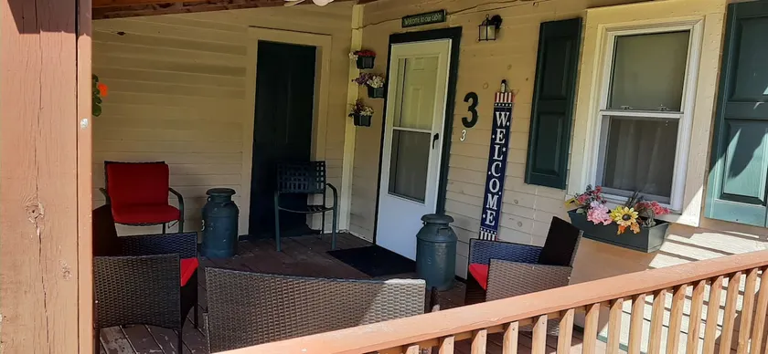 Catskill Getaway Suite - Image 1