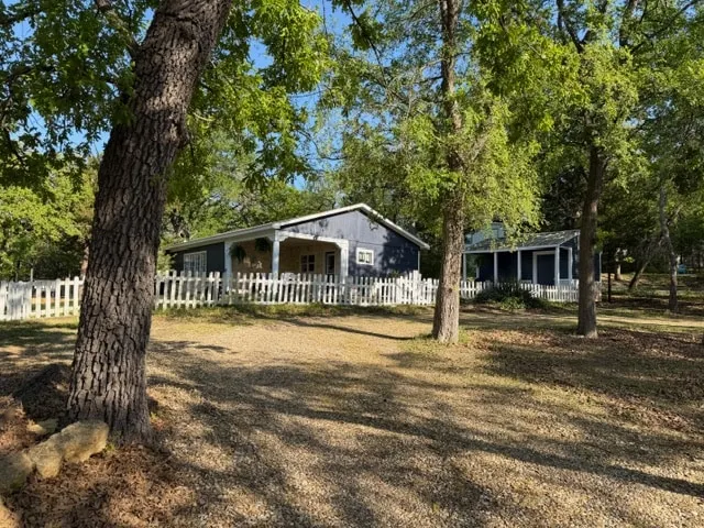 Texoma/Tanglewood Highport Marina - Adorable Cottage! - Image 1