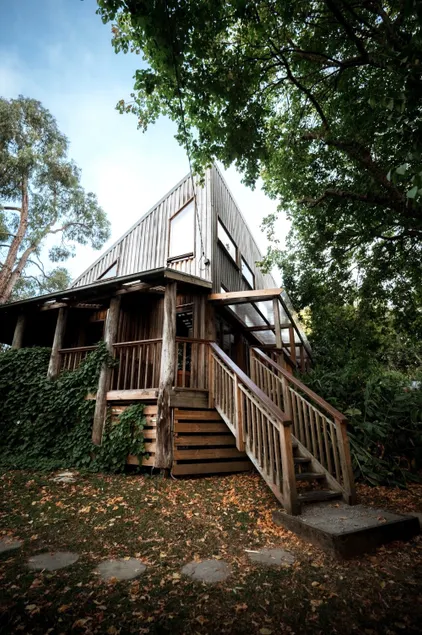 Otways Loft: 3-Storey Cabin, by Dufflebird - Image 1