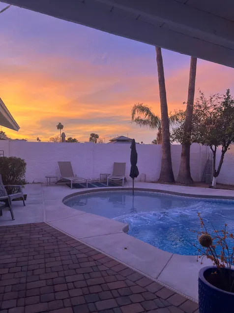 Spacious 4BR Retreat / Heated Pool / Ample Parking - Image 1