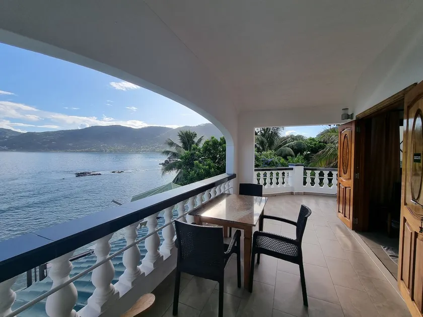 Drake Seaside Studio Apartments - Image 1