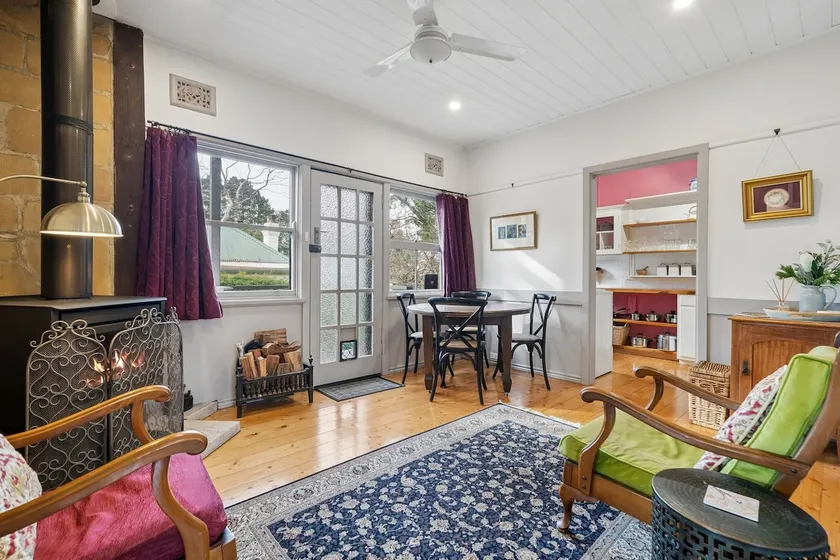Carinya Cottage - Image 1