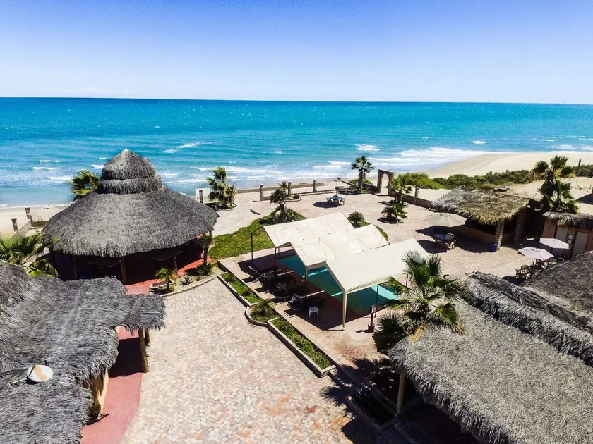 Giant Beachfront House - Image 1