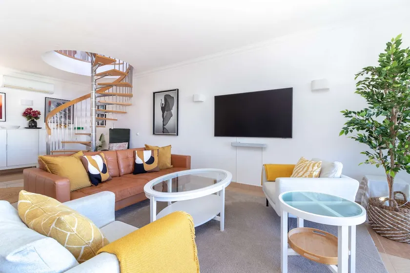 Parque nº 8 - Penthouse Apartment 2 beds & balcony - Image 1