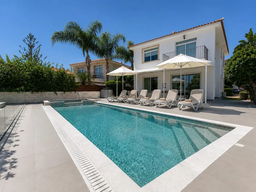 Beach Front Bella Vista by Ezoria Villas - Image 1