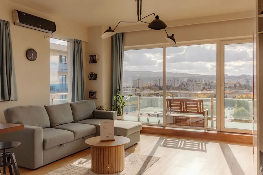 ZEN Vista Apartment - Image 1