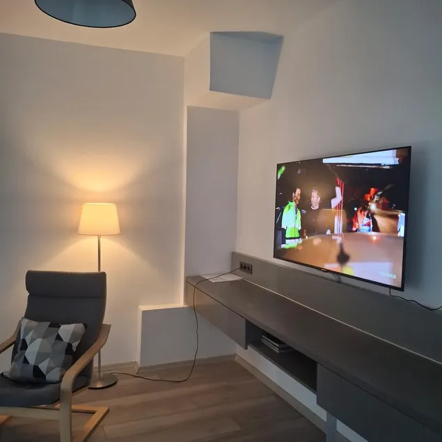 Luxury Flat • Embassy Area - New Smart Tv - Image 1