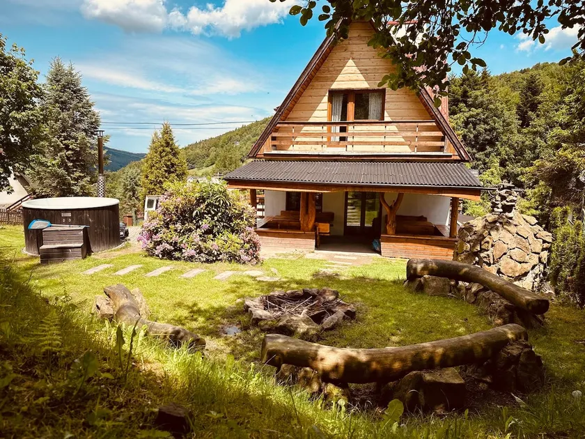 Józka Chata 10-15 os Sauna Jacuzzi - Image 1
