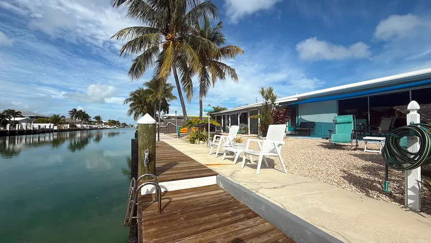 Lou & Mary`s Getaway ~ 2 bed 2 Bath home W/Dock, Inch Beach & Cabana Club - Image 1
