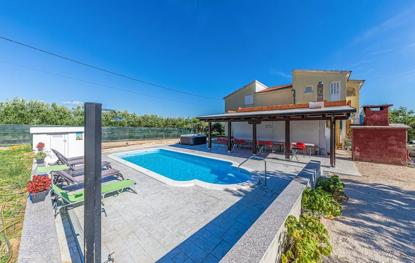 Gorgeous Apartment In Kastel Novi - Image 1
