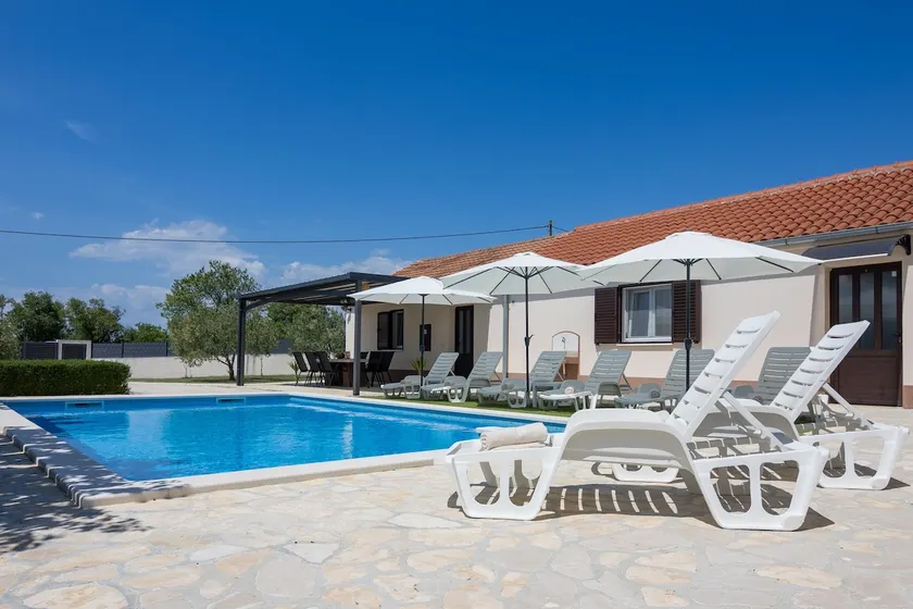 Holiday Home Tuta - Image 1