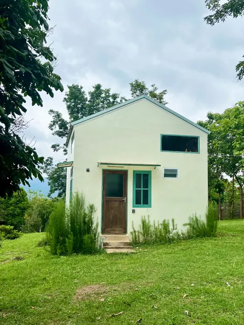 White Country Home 2 - Image 1