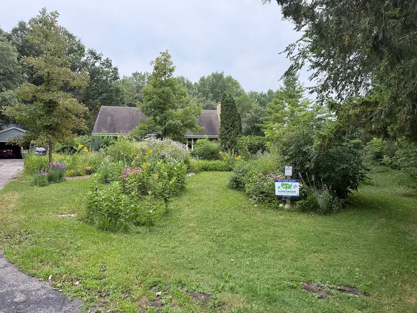 Country Landscape Home Close to EAA - Image 1