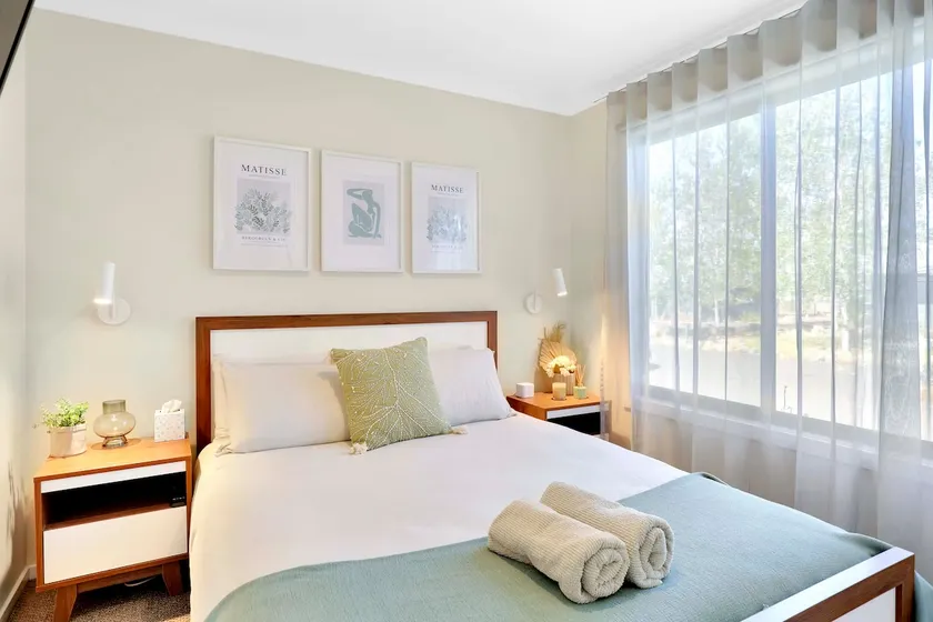 Diggers Rest farm stay close to airport/ sunbury - Image 1