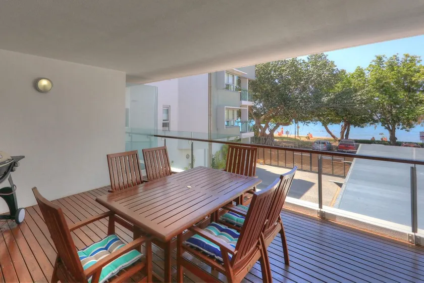 Maggies Beachfront Apt. 7 - Image 1