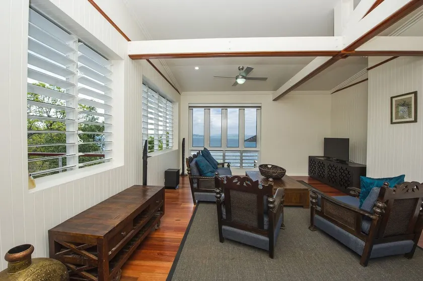 Drivved - Picnic Bay, QLD - Image 1