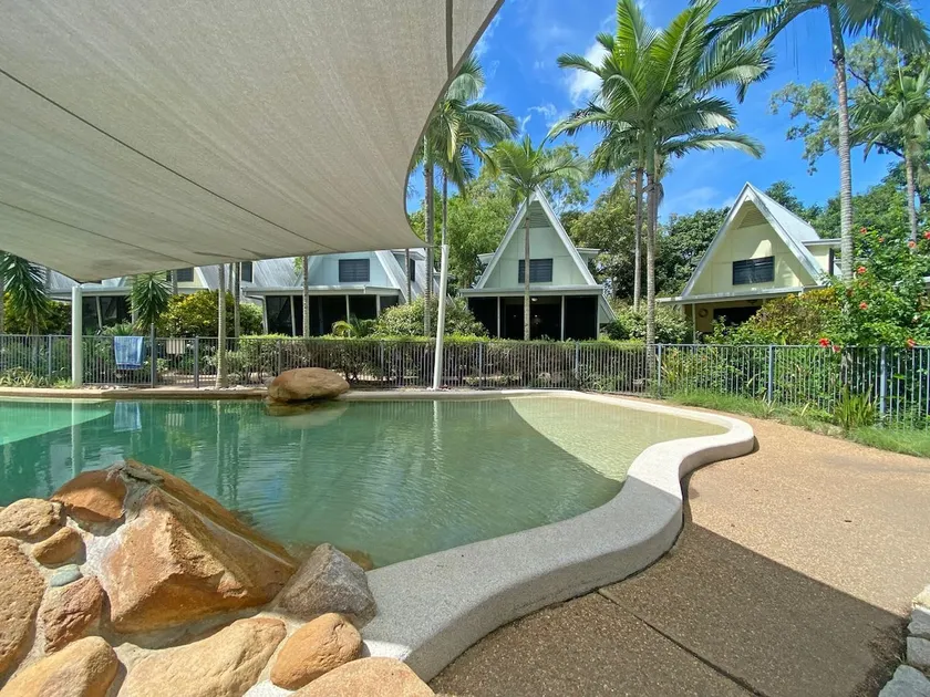 Canopy Chalet 4 - Nelly Bay, QLD - Image 1