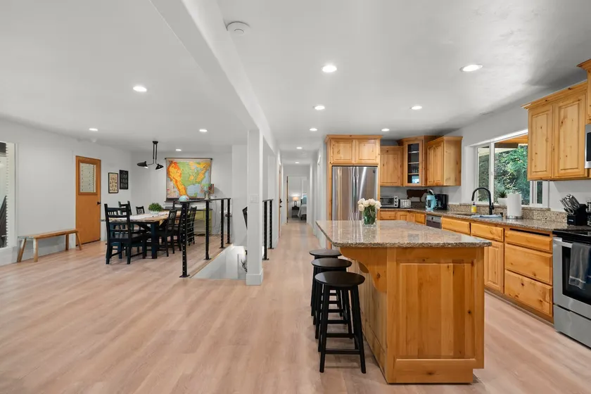 Sleeps 20 | Large Home | King Beds | 6 Bed/6 Bath - Image 1