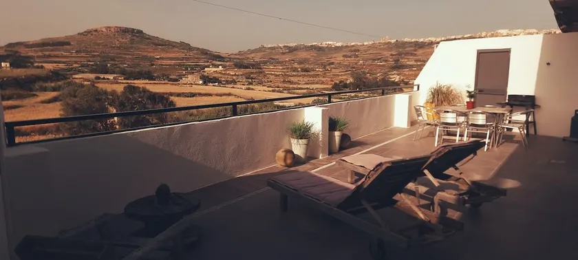 Seaside penthouse, stunning views, Marsalforn Gozo - Image 1
