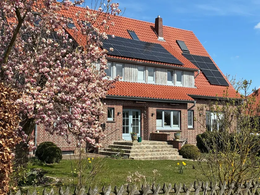 Country idyll - Image 1