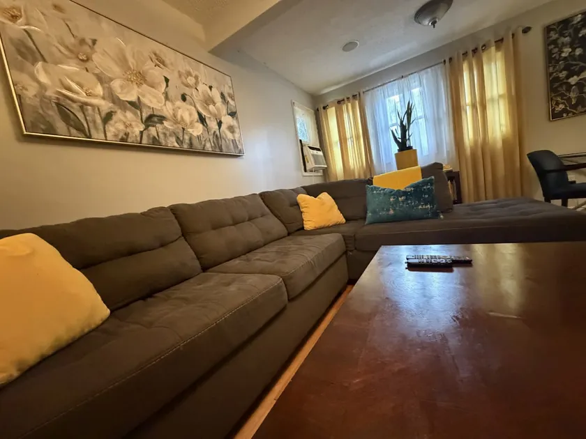 Relaxing 1 bedroom Unit w/ Private Bath & Kitchen - Image 1