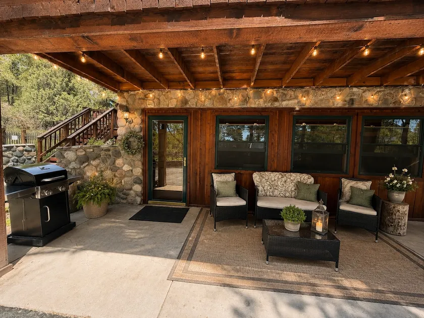 Stony Lane Lodge - Pet Friendly Suite VRP P1C-ZV4 - Image 1