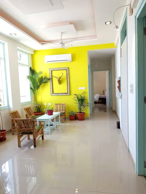 Modern Sunshine Villa | 3BHK for Longer Stays - Image 1