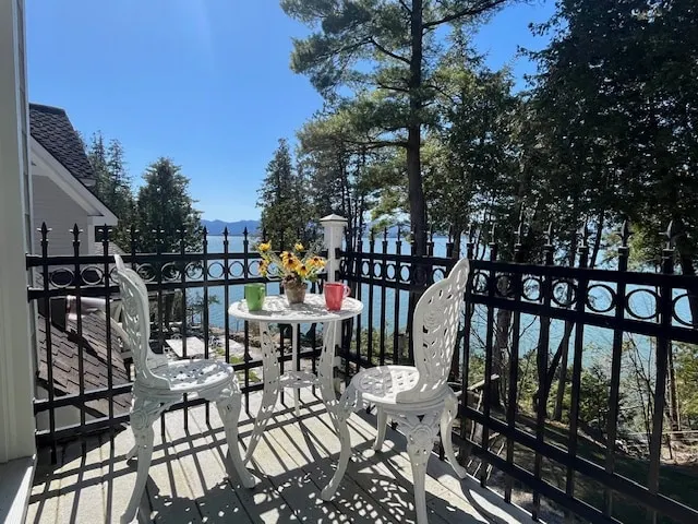 Lake Champlain charming apartment amazing views - Image 1