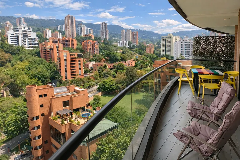 Great Balcony 16th Floor Modern/AC/2 Habs/Poblado - Image 1